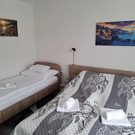Var-voelgye Vendeghaz Privatunterkunft *
