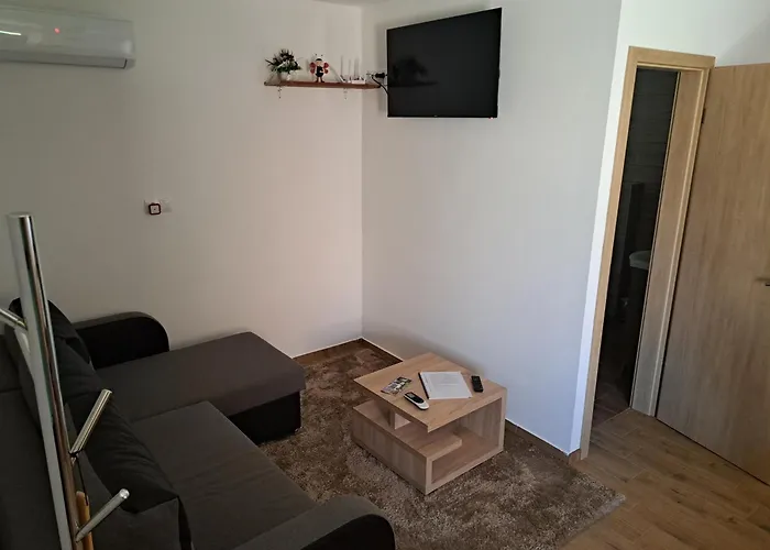Var-voelgye Vendeghaz Homestay