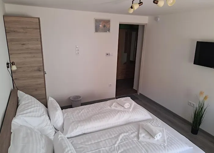 Homestay Var-voelgye Vendeghaz Csesznek