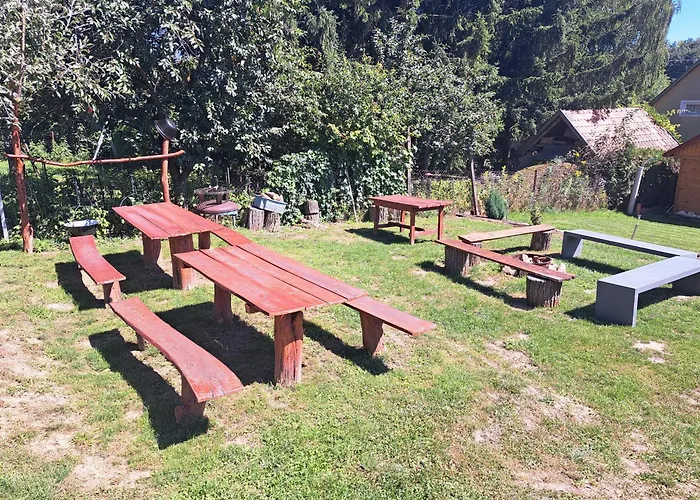 Var-voelgye Vendeghaz Homestay